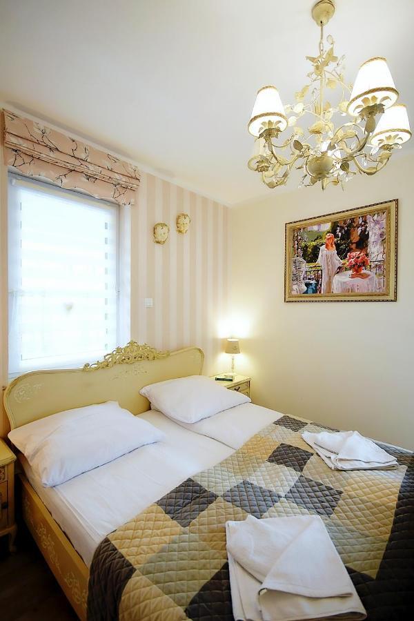 Miodowy Dom Exspanse Apartament 2 Lub 3 Pokoje Z Tarasem I Parkingiem Kołobrzeg Kültér fotó
