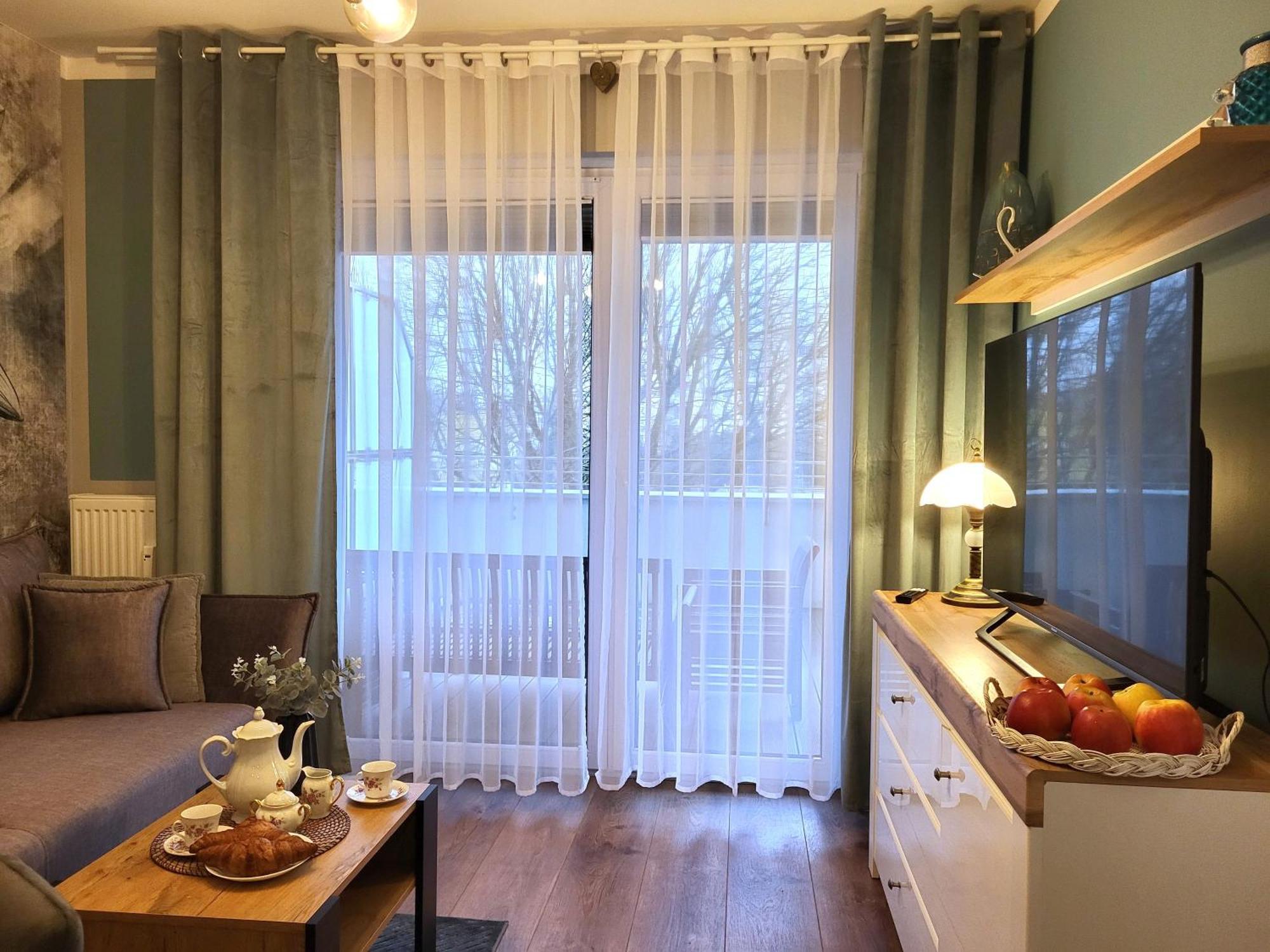 Miodowy Dom Exspanse Apartament 2 Lub 3 Pokoje Z Tarasem I Parkingiem Kołobrzeg Kültér fotó