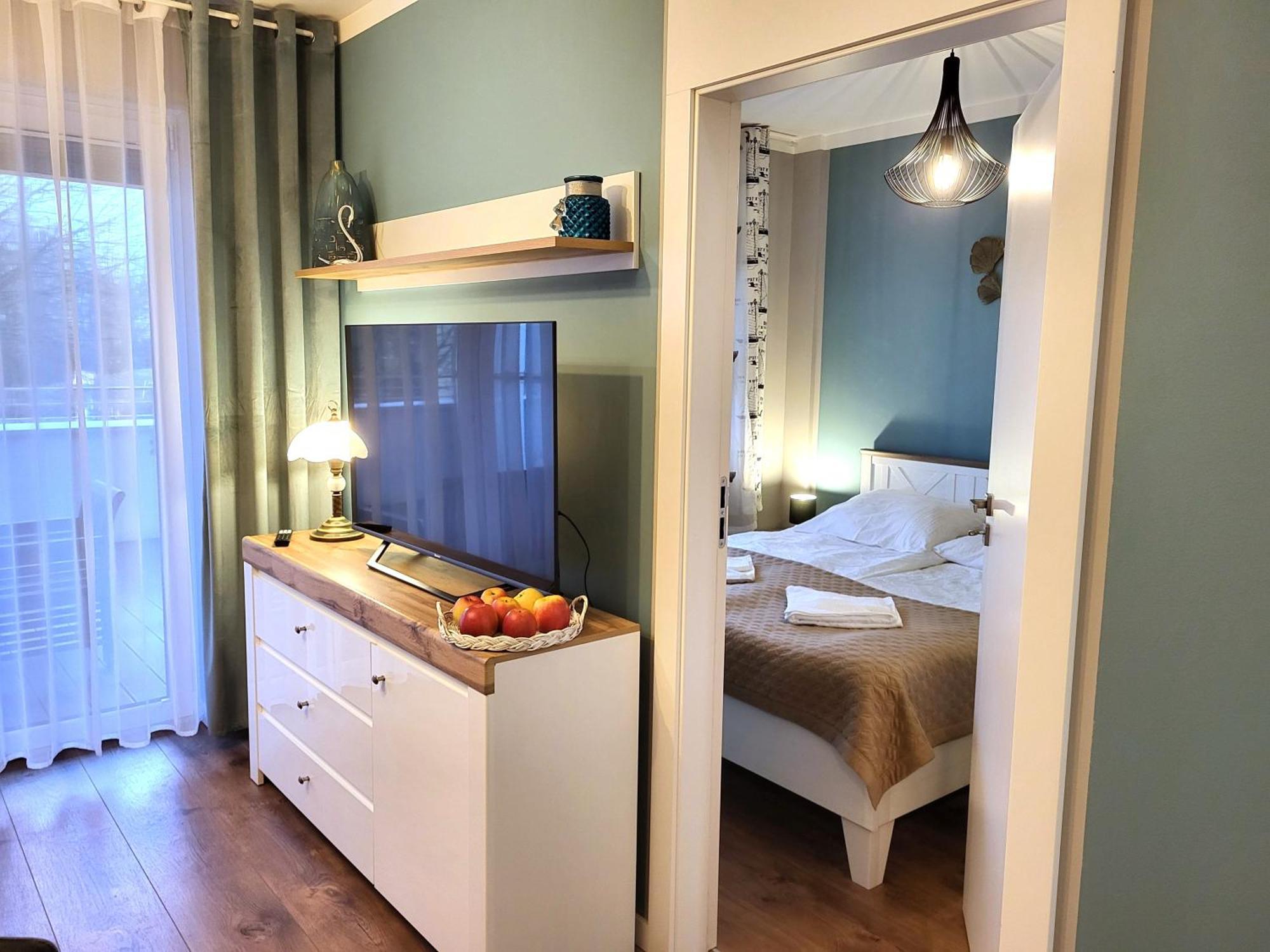 Miodowy Dom Exspanse Apartament 2 Lub 3 Pokoje Z Tarasem I Parkingiem Kołobrzeg Kültér fotó