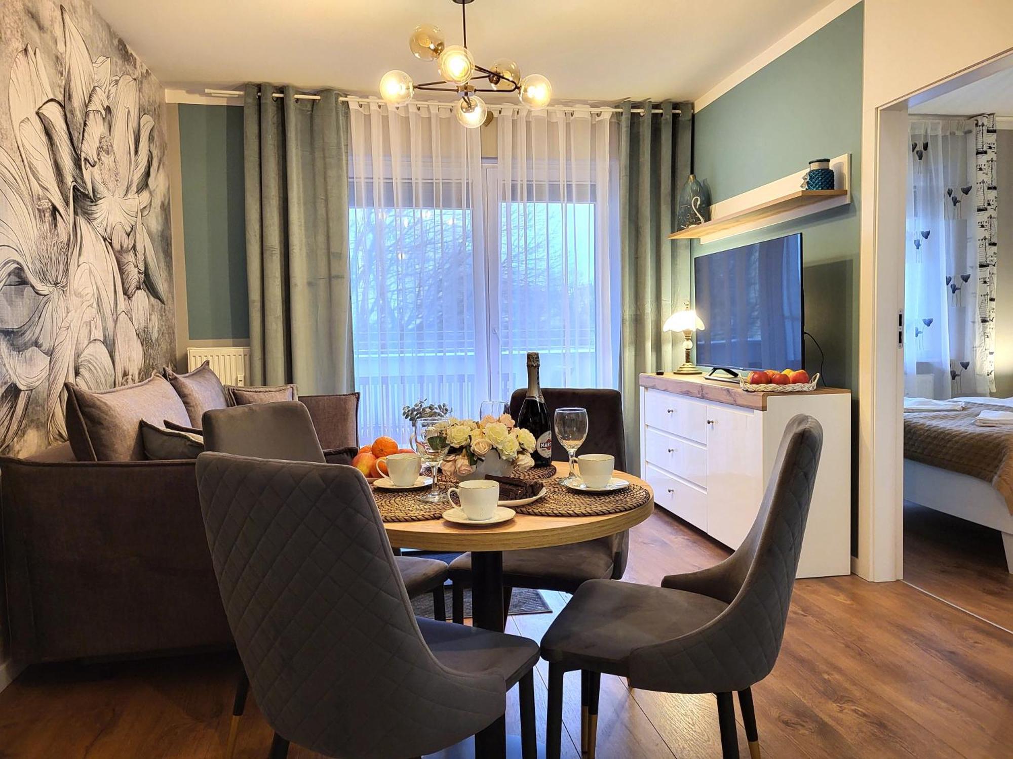 Miodowy Dom Exspanse Apartament 2 Lub 3 Pokoje Z Tarasem I Parkingiem Kołobrzeg Kültér fotó